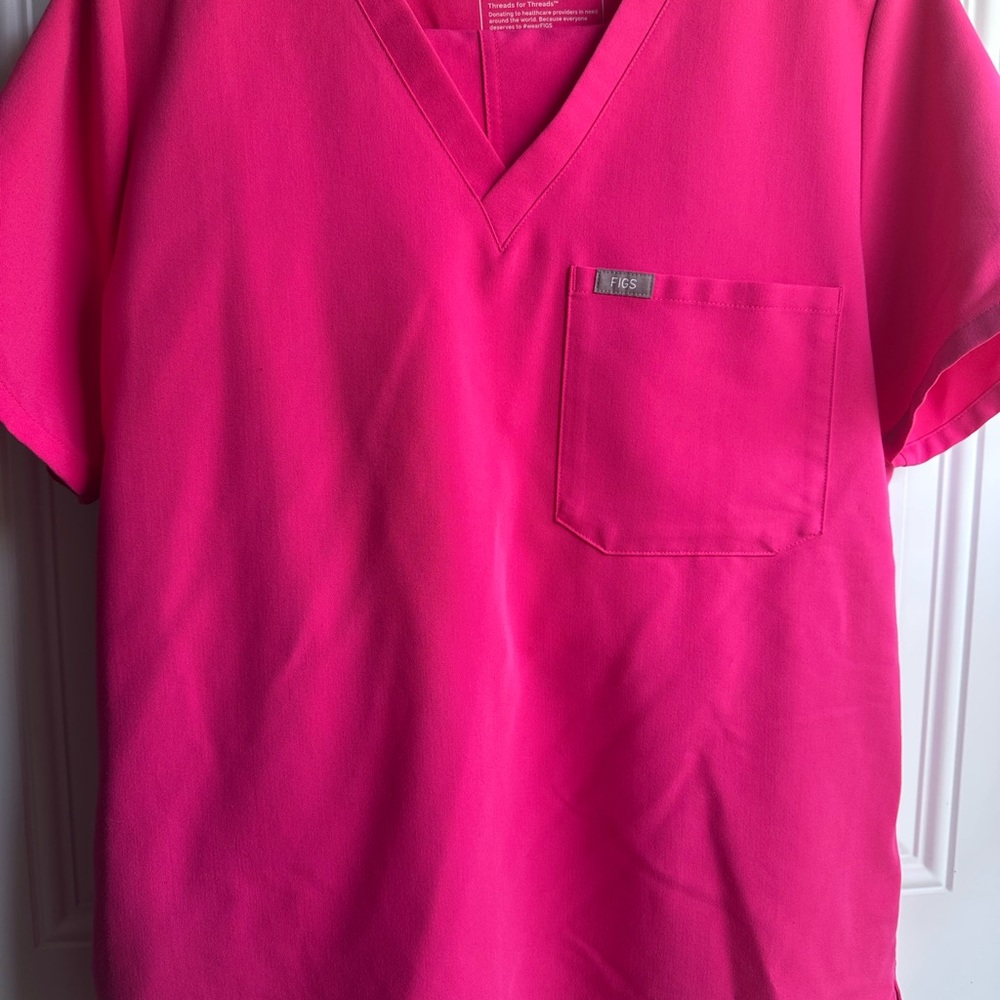 Figs Shocking Pink Scrub Top